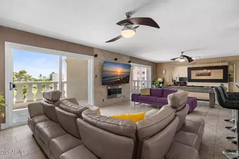 7940 E Camelback Rd #411, Scottsdale, AZ 85251