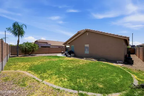 Exterior - 3840 E Wyatt Way, Gilbert, AZ 85297 photo 6 of 7