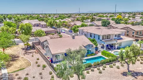 View/Area - 4136 E Woodside Way, Gilbert, AZ 85297 photo 3 of 12
