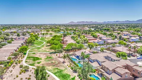 View/Area - 4136 E Woodside Way, Gilbert, AZ 85297 photo 4 of 12