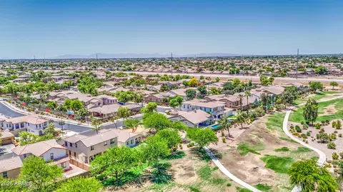 View/Area - 4136 E Woodside Way, Gilbert, AZ 85297 photo 7 of 12