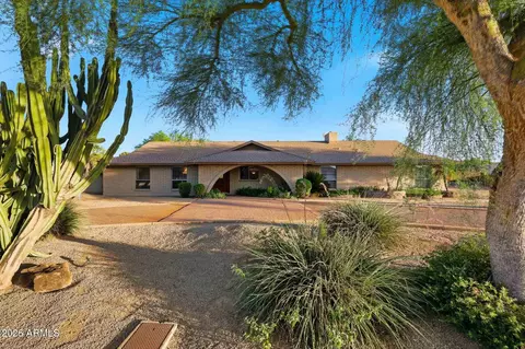 7417 W Grovers Ave, Glendale, AZ 85308