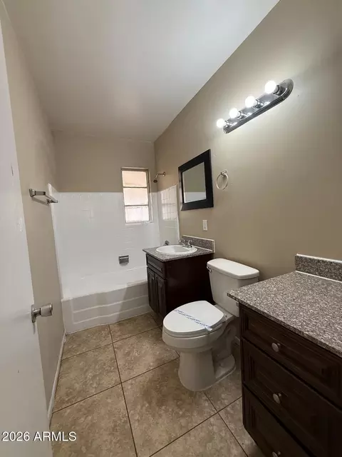 Bath - 5131 N 20th Ave, Phoenix, AZ 85015 photo 2 of 2