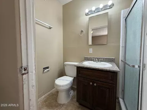 Bath - 5131 N 20th Ave, Phoenix, AZ 85015 photo 1 of 2