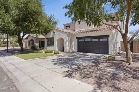 Exterior - 1285 E Parkview Dr, Gilbert, AZ 85295 photo 3 of 7