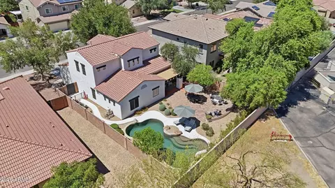 View/Area - 1285 E Parkview Dr, Gilbert, AZ 85295 photo 3 of 6