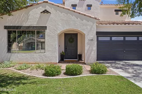 Exterior - 1285 E Parkview Dr, Gilbert, AZ 85295 photo 4 of 7