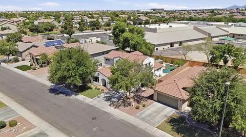 View/Area - 1285 E Parkview Dr, Gilbert, AZ 85295 photo 2 of 6