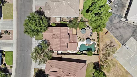View/Area - 1285 E Parkview Dr, Gilbert, AZ 85295 photo 1 of 6