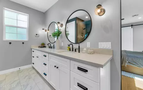 Bath - 5321 Earll Dr, Phoenix, AZ 85018 photo 1 of 5