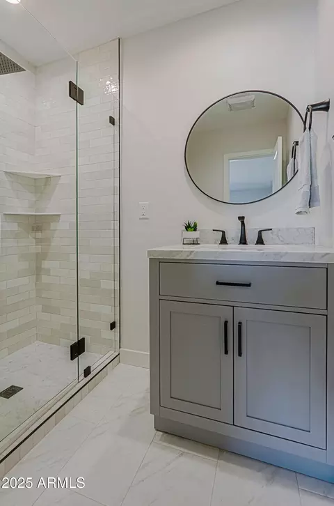Bath - 1215 E Cambridge Ave, Phoenix, AZ 85006 photo 6 of 13