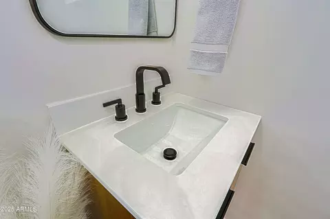Bath - 1215 E Cambridge Ave, Phoenix, AZ 85006 photo 12 of 13
