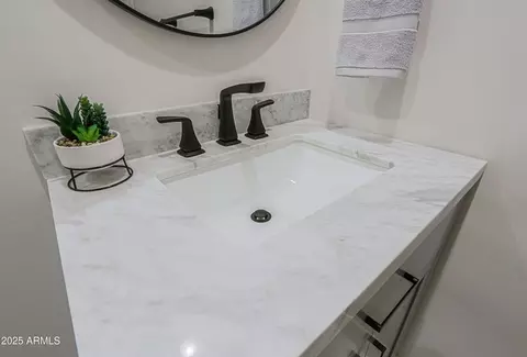 Bath - 1215 E Cambridge Ave, Phoenix, AZ 85006 photo 7 of 13