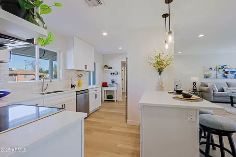 Kitchen - 1215 E Cambridge Ave, Phoenix, AZ 85006 photo 2 of 12