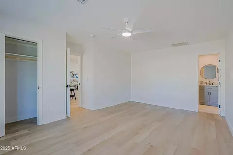 Bedroom - 1215 E Cambridge Ave, Phoenix, AZ 85006 photo 3 of 7