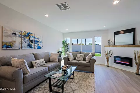 Living - 1215 E Cambridge Ave, Phoenix, AZ 85006 photo 3 of 4