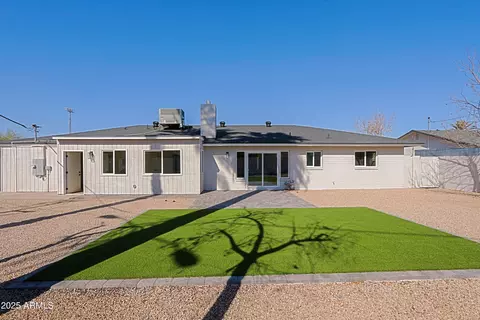 Exterior - 1215 E Cambridge Ave, Phoenix, AZ 85006 photo 3 of 9