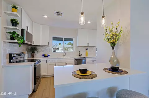 Kitchen - 1215 E Cambridge Ave, Phoenix, AZ 85006 photo 1 of 12