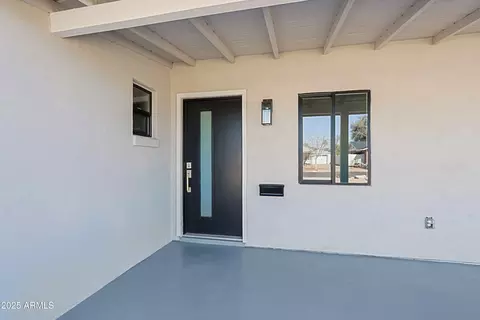 Exterior - 1215 E Cambridge Ave, Phoenix, AZ 85006 photo 9 of 9