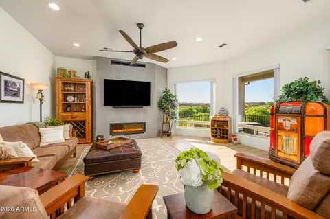 Living - 4280 W Hogan Dr, Cornville, AZ 86325 photo 2 of 3