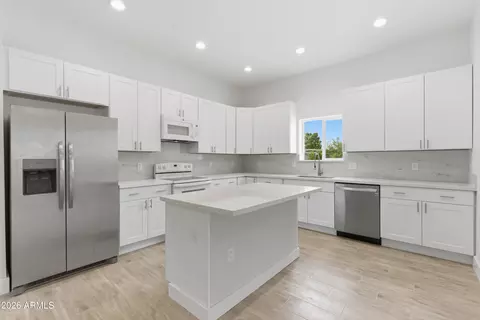 Kitchen - 2709 E Phelps Rd, Phoenix, AZ 85032 photo 1 of 3
