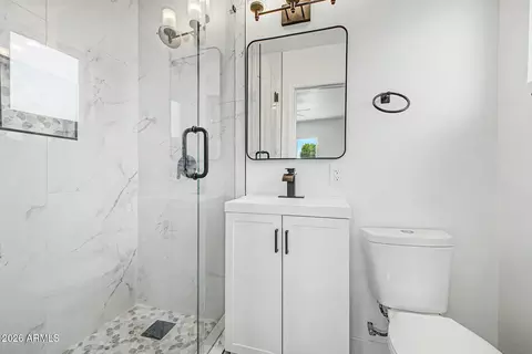 Bath - 4437 E Almeria Rd, Phoenix, AZ 85008 photo 3 of 3