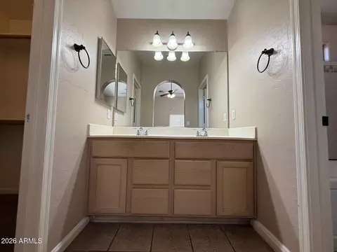 Bath - 1770 S Saddle St, Gilbert, AZ 85233 photo 1 of 3