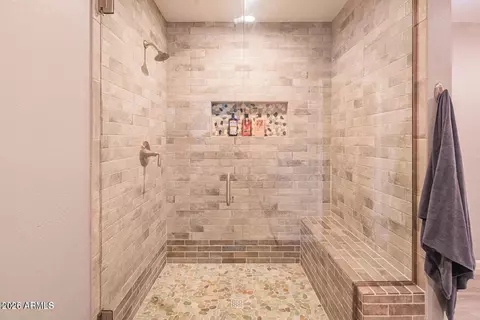 Bath - 1648 E Mitchell Dr, Phoenix, AZ 85016 photo 5 of 6