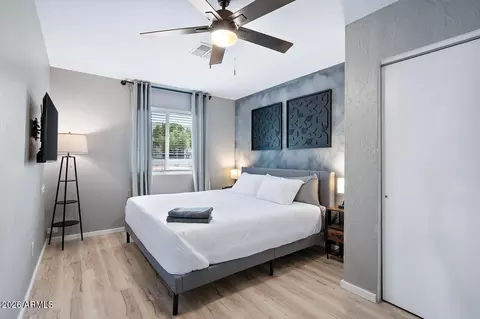 Bedroom - 1648 E Mitchell Dr, Phoenix, AZ 85016 photo 6 of 7