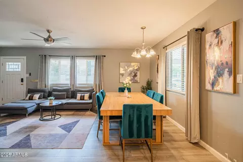 Dining - 1648 E Mitchell Dr, Phoenix, AZ 85016 photo 4 of 4