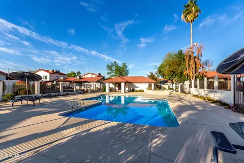 Exterior - 2842 E Beck Ln #2, Phoenix, AZ 85032 photo 6 of 11