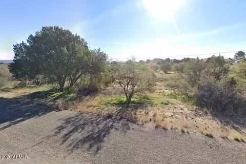 20651 E Mesa Verde Rd #236, Mayer, AZ 86333