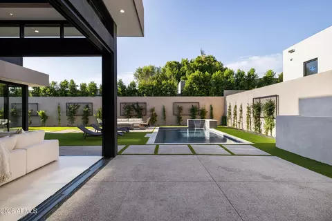 Exterior - 2228 E Solar Dr, Phoenix, AZ 85020 photo 5 of 17