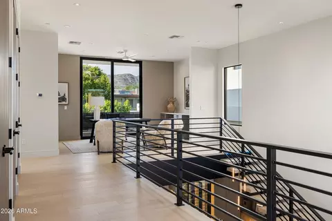Entry Way - 2228 E Solar Dr, Phoenix, AZ 85020 photo 3 of 3