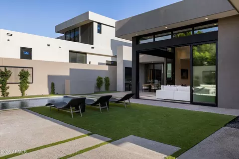 Exterior - 2228 E Solar Dr, Phoenix, AZ 85020 photo 6 of 17