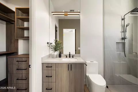Bath - 2228 E Solar Dr, Phoenix, AZ 85020 photo 3 of 7