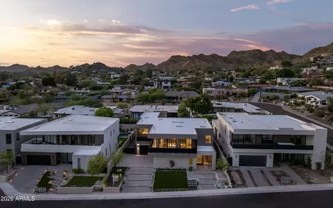 View/Area - 2228 E Solar Dr, Phoenix, AZ 85020 photo 2 of 4