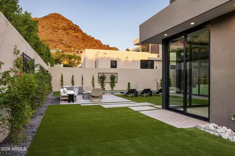 Exterior - 2228 E Solar Dr, Phoenix, AZ 85020 photo 9 of 17