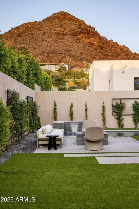 Exterior - 2228 E Solar Dr, Phoenix, AZ 85020 photo 8 of 17