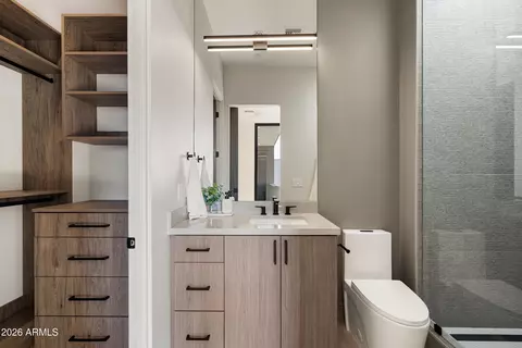 Bath - 2228 E Solar Dr, Phoenix, AZ 85020 photo 5 of 7