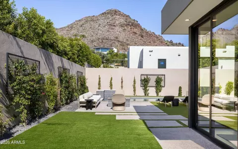 Exterior - 2228 E Solar Dr, Phoenix, AZ 85020 photo 7 of 17