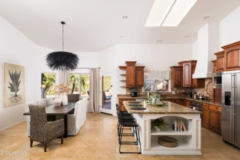6902 E Hearn Rd, Scottsdale, AZ 85254