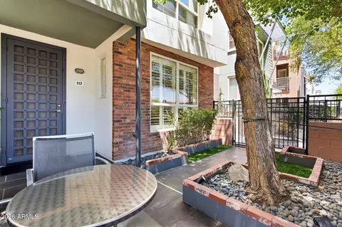 Exterior - 706 E Washington St #117, Phoenix, AZ 85034 photo 1 of 2