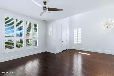 Living - 706 E Washington St #117, Phoenix, AZ 85034 photo 2 of 4