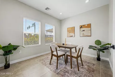 Dining - 1908 W Lawrence Rd #12, Phoenix, AZ 85015 photo 1 of 2