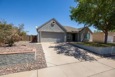 Exterior - 1314 E Topeka Dr, Phoenix, AZ 85024 photo 3 of 13