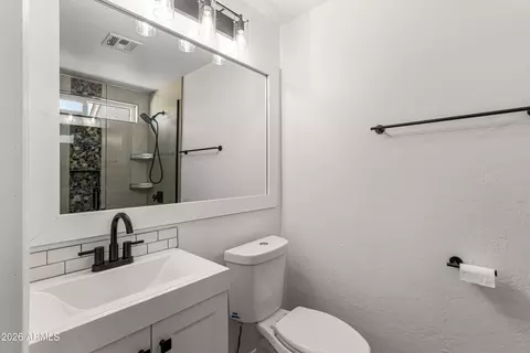 Bath - 1314 E Topeka Dr, Phoenix, AZ 85024 photo 1 of 3