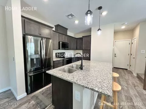 779 E Doral Ave #101, Gilbert, AZ 85297