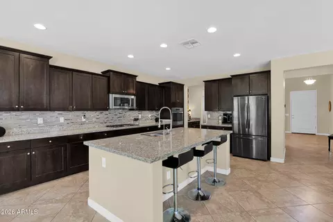 Kitchen - 2839 E Muirfield St, Gilbert, AZ 85298 photo 4 of 6