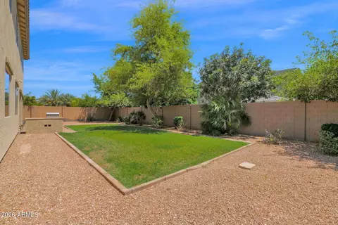 Exterior - 2839 E Muirfield St, Gilbert, AZ 85298 photo 8 of 10
